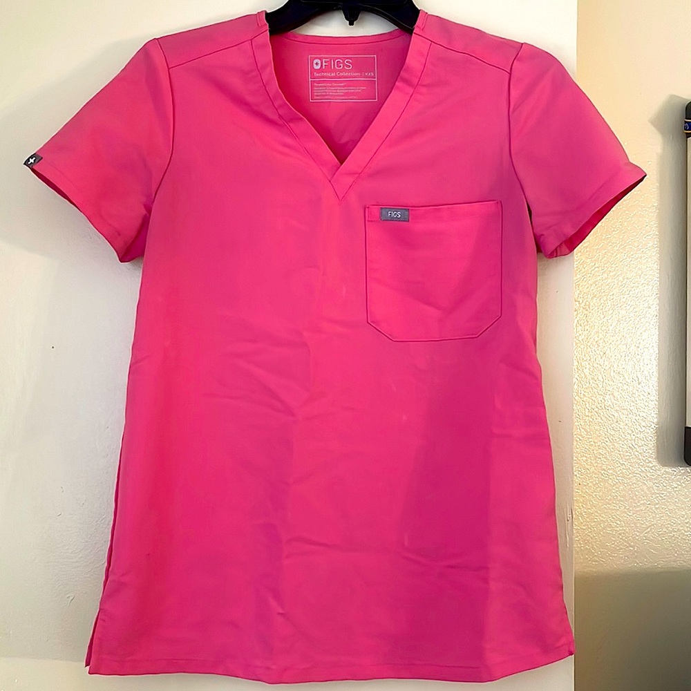 FIGS Catarina One-Pocket Scrub Top
